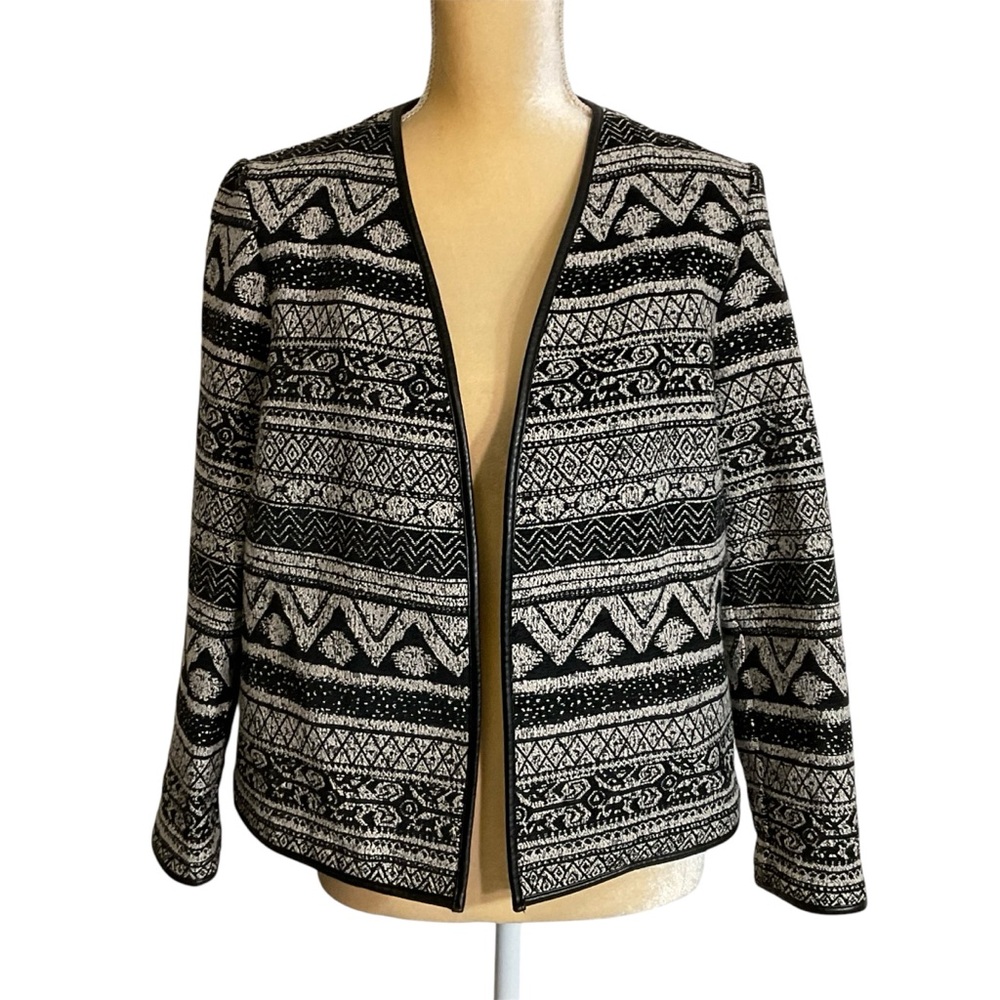 H&M black and white open front jacket, size 8